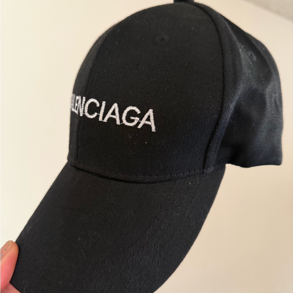 Black Fashion Logo Cap